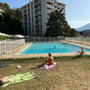 Appartement Superbe En Résidence Avec Piscine., Aix-les-Bains