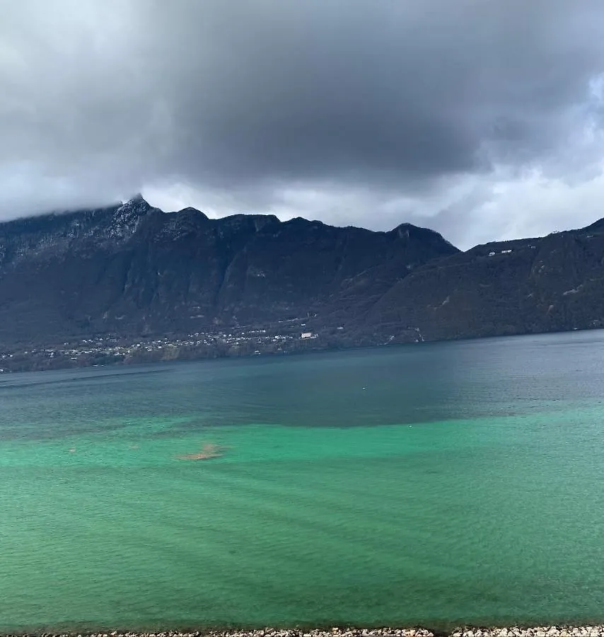 Le Lamartine, vue magnifique face au Lac du Bourget Aix-les-Bains Appartement